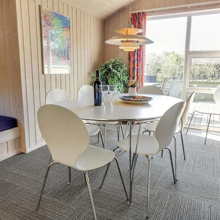 Kody - 350m To The Fjord By Interhome